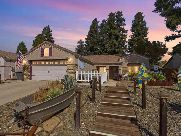 2308 E Bedford Ave, Fresno, CA 93720