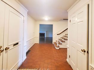 4550 51st Ave NE, Seattle, WA 98105