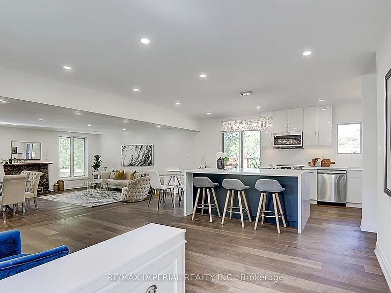 98 Belfry Dr — Photo 6