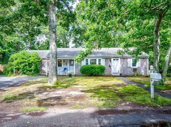 13 Pram Rd, Barnstable, MA 02630