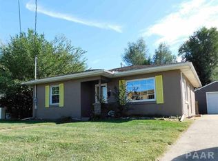 1004 Coolidge Ave, Pekin, IL 61554