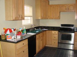 109 Galveston St SW, Gravette, AR 72736