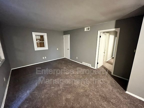2nd image of 829 Alida Ave