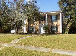 46 E Pinewood Dr, Slidell, LA 70458
