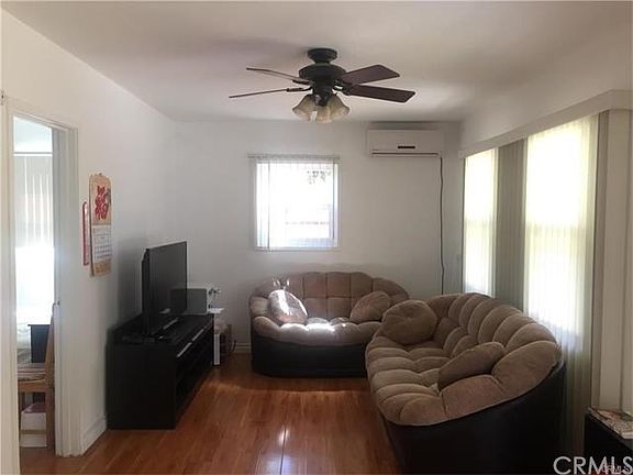 3rd image of 9717 Craiglee St