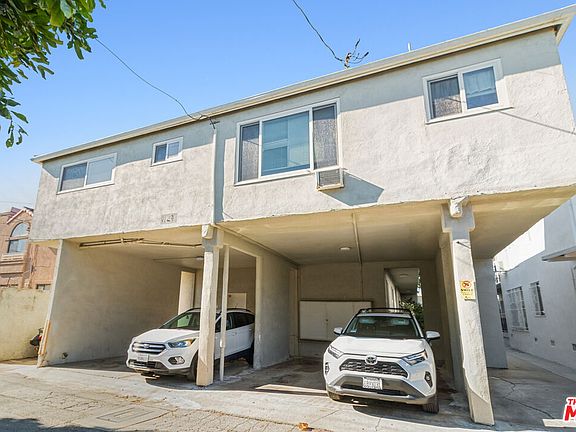 4th image of 320 S Doheny Dr