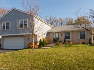 710 Trailside Dr, Lake Zurich, IL
