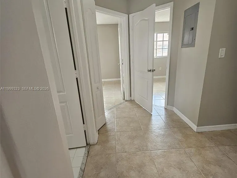 2527 W 76th St #208 — Photo 18