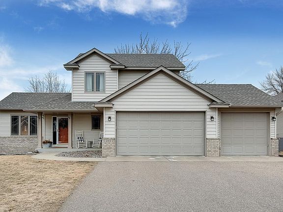 2nd image of 203 9th St SE