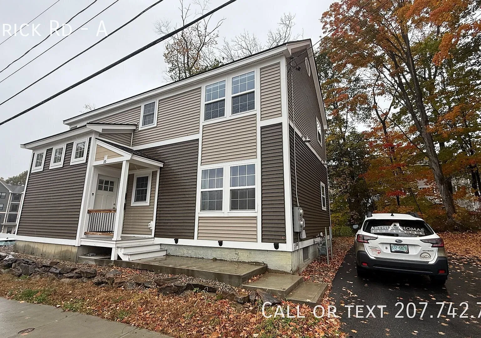 Like New! 1st Floor2 Bedroom Duplex, Small Porch In Unit AC and Laundry — Photo 1