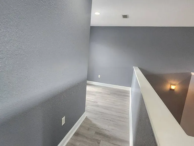 328 Dundee Dr — Photo 41