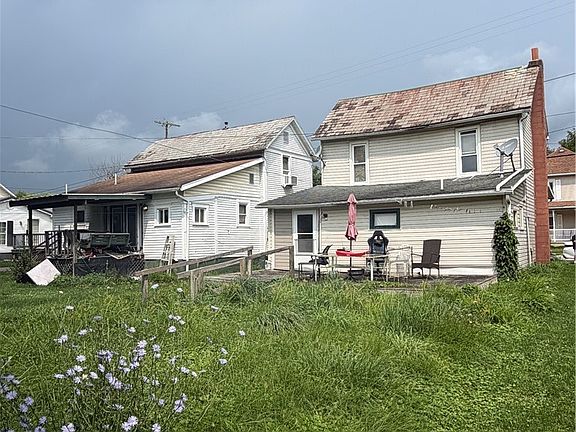 3rd image of 120 Main St
