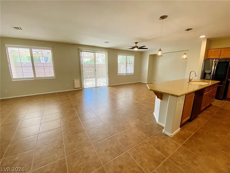 7621 Port Orchard Ave — Photo 5