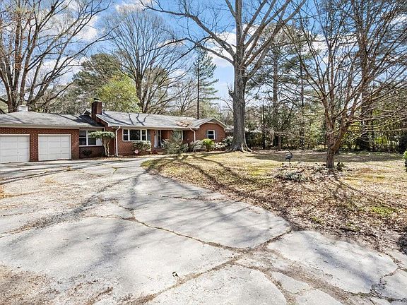 4th image of 3107 Dixon Rd