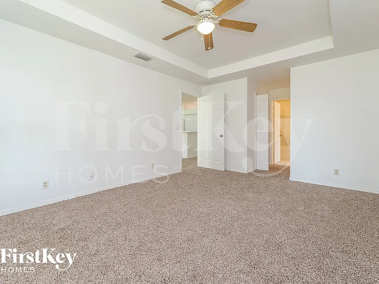 2831 SE Hutchings Ave — Photo 11