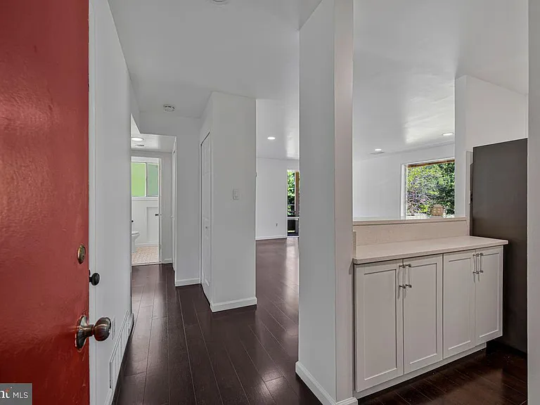 7170 Donnell Pl #C1 — Photo 8