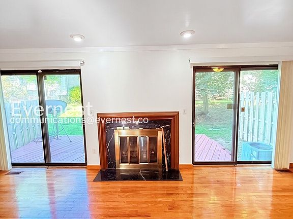 5th image of 5369 Wright Way W