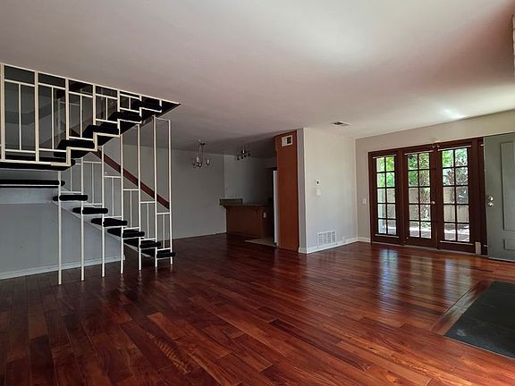 2nd image of 3837 Camino Lindo