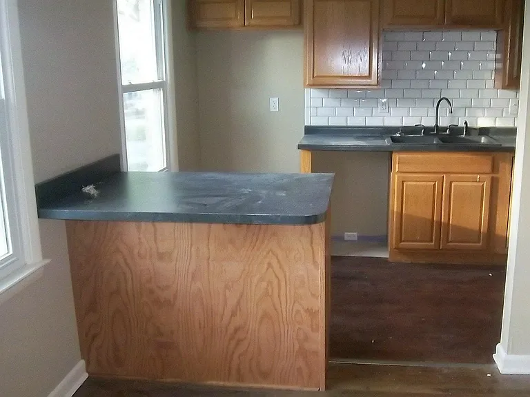 7111 N Chatham Ave — Photo 6