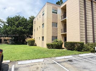 Berkley, Hollywood, FL 33024