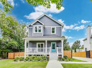 830 S Grove Ave, Barrington, IL