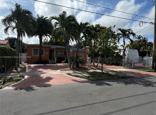 5570 SW 3rd St, Miami, FL 33134