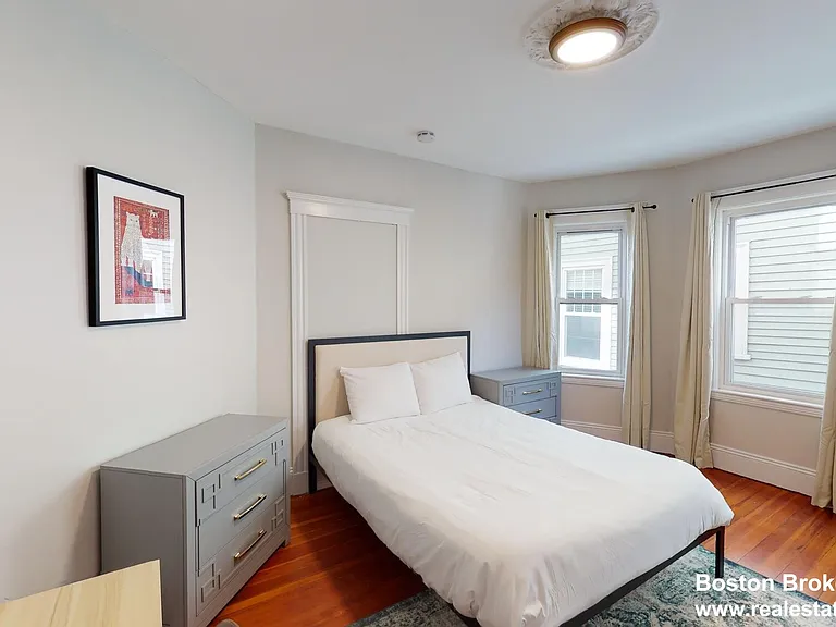 30 Roseclair St #2 — Photo 8