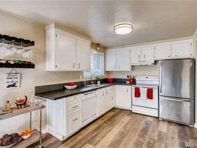 (Undisclosed Address), Kirkland, WA, 98034