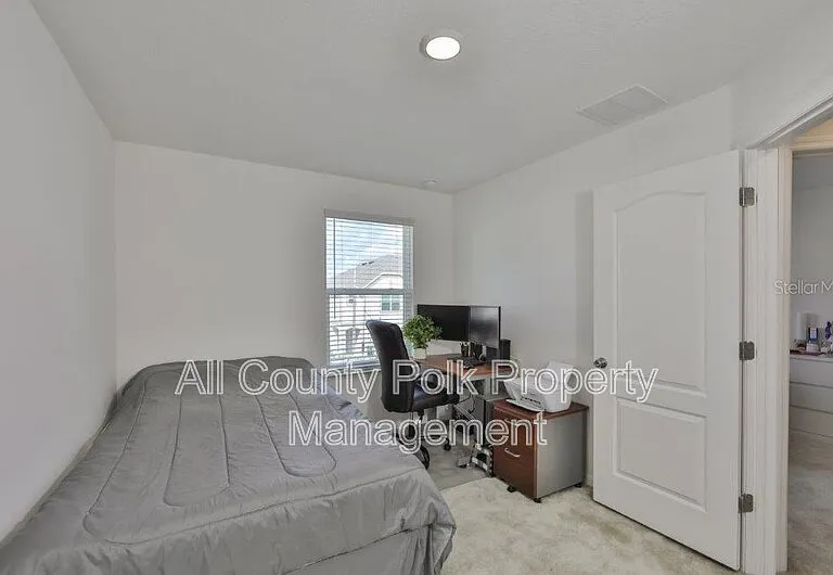 3867 Hampstead Ln — Photo 12