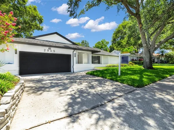 2905 Bluffs Dr, Largo, FL 33770