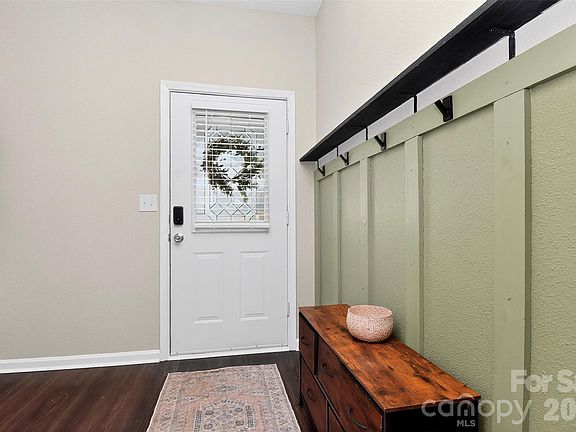 4th image of 530 Doughton Ln