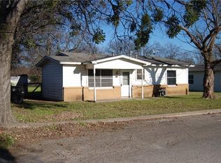 1716 Redwood Dr, Cleburne, TX 76033