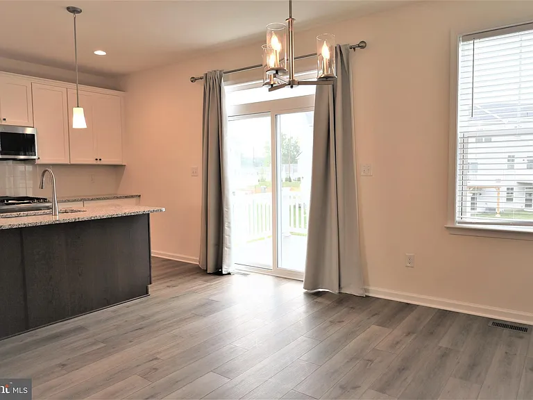 61 Becker Dr — Photo 15