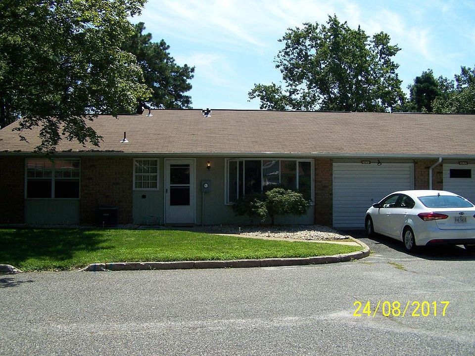 1st image of 108B Buckingham Dr