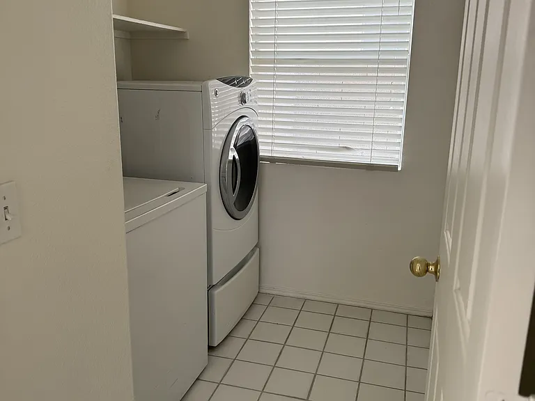 8210 Broward Ln — Photo 12