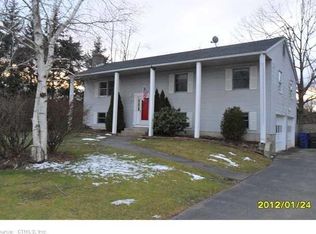 27 E St N, Suffield, CT 06078