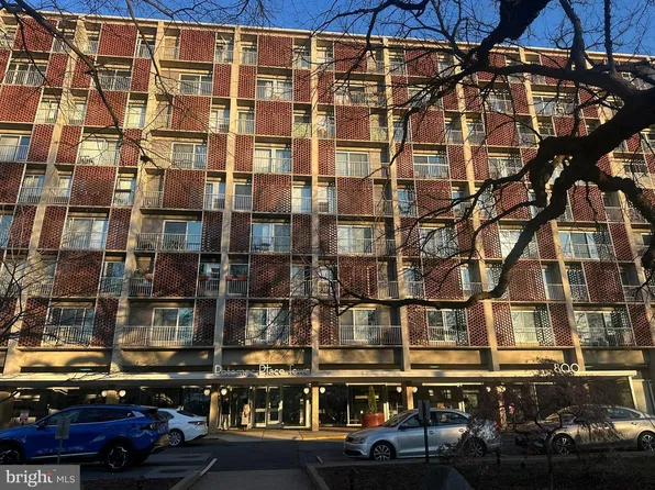 800 4th St SW APT S325, Washington, DC 20024