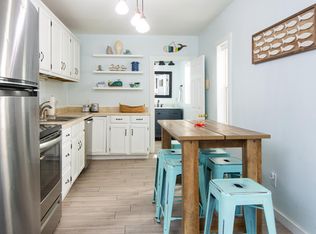 8 Prospect St, Old Orchard Beach, ME 04064