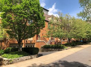 111 W Pine Pl #13, Saint Louis, MO 63108