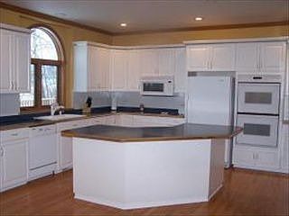 3rd image of 1210 Carpenter Pl NE