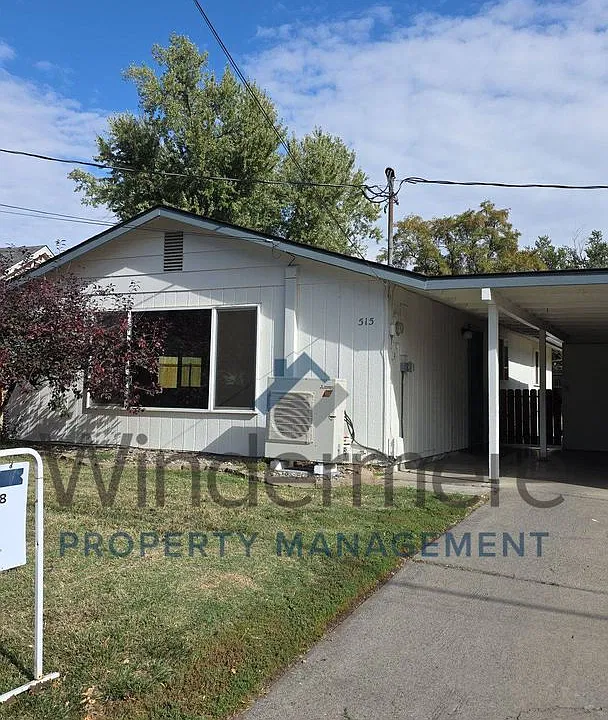 517 School Ave
