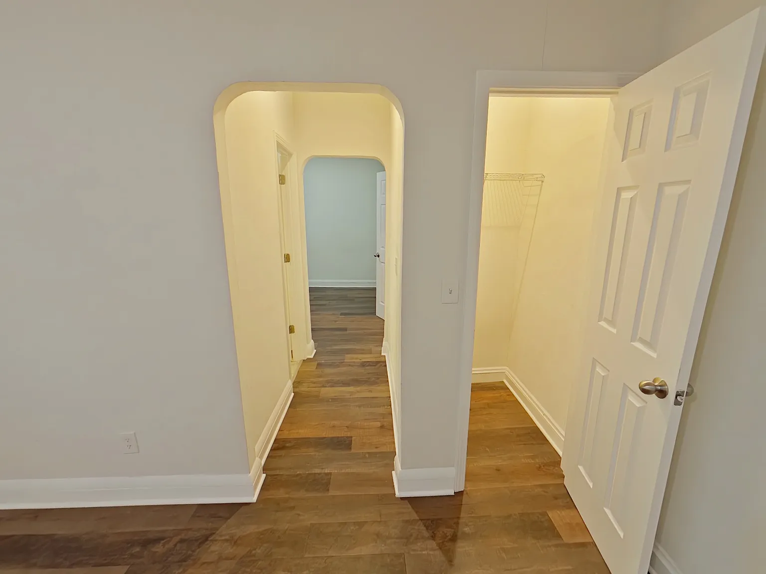 1 bed, $1,100 — Photo 2