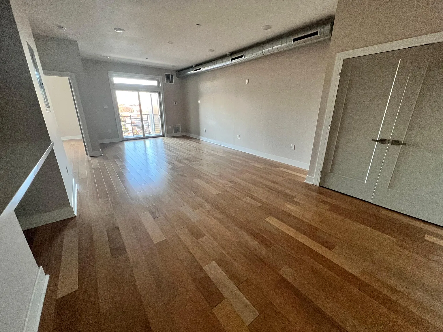 3206 Capri Ct — Photo 1