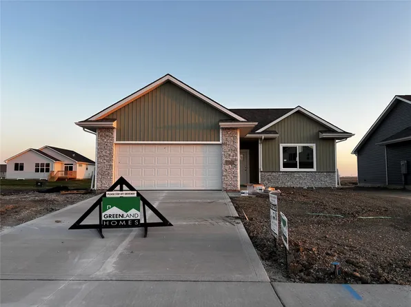 1380 Locust St, Waukee, IA 50263