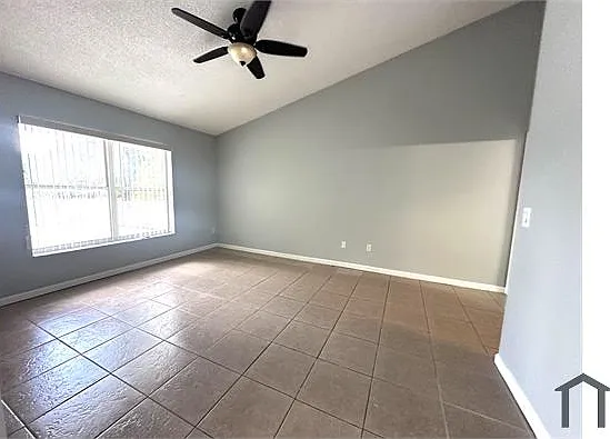 16317 Okeechobee Blvd — Photo 9