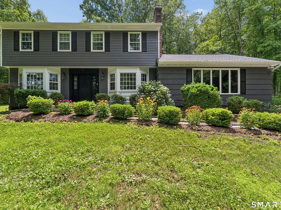 1st image of 7 Arapaho Road