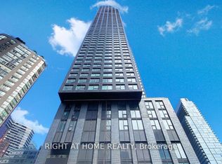 8 Wellesley St W #3816, Toronto, ON M4Y 0J5