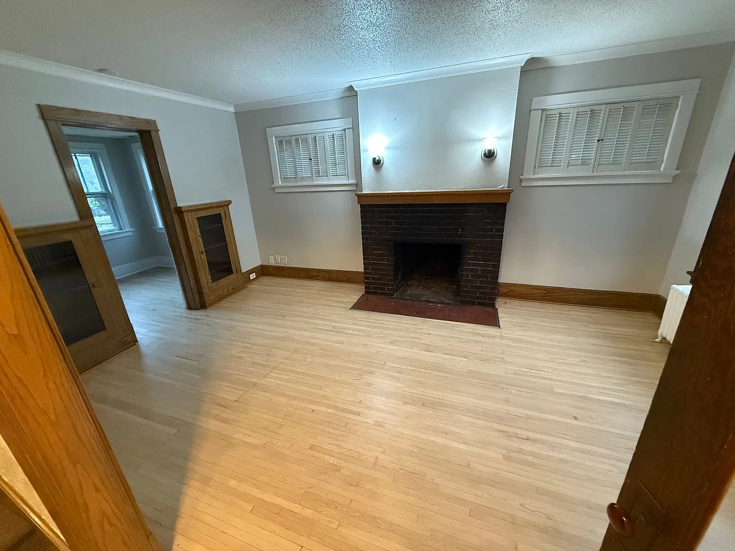 6 bedroom 2 bath — Photo 4