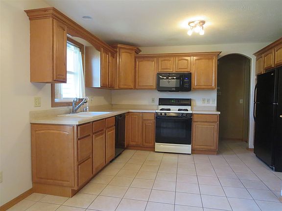 2nd image of 437 Gershwin Ln