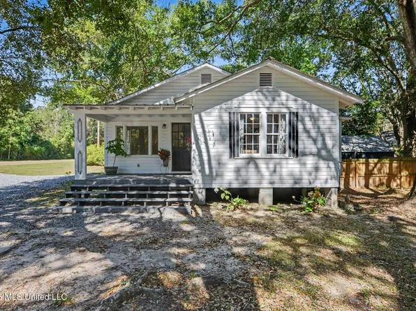 15264 Hudson Krohn Rd, Biloxi, MS 39532